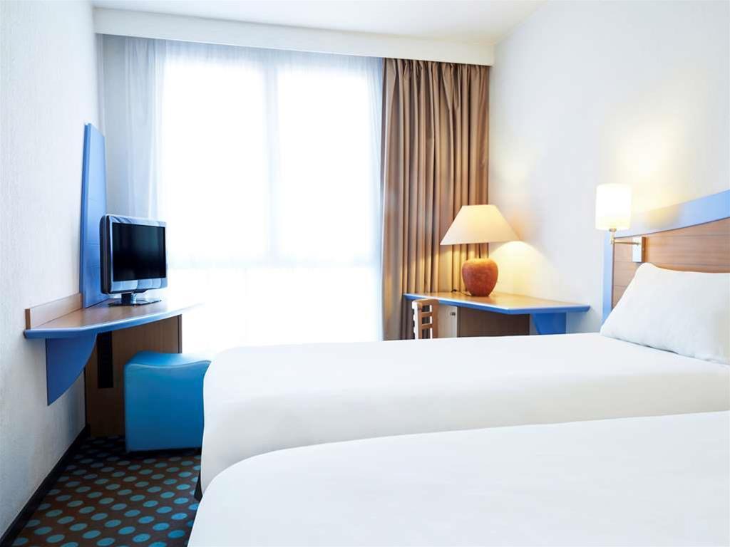 Ibis Styles Toulon Centre Port Hotel Ngoại thất bức ảnh